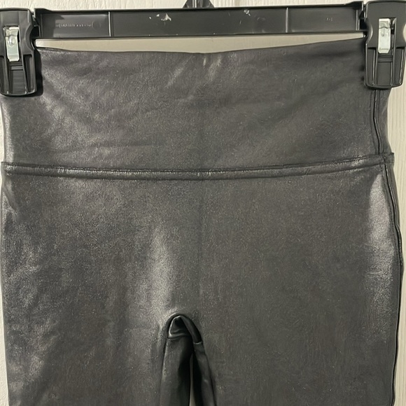 Spanx by Sara Blakey Black Faux Leather Skinny Ankle Pants Size XS - Picture 2 of 8
